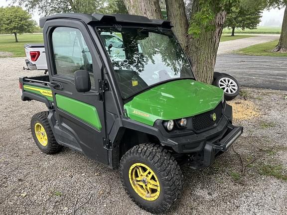 Image of John Deere XUV 835M equipment image 1