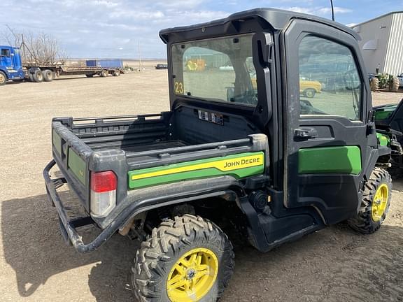 Image of John Deere XUV 835M equipment image 2