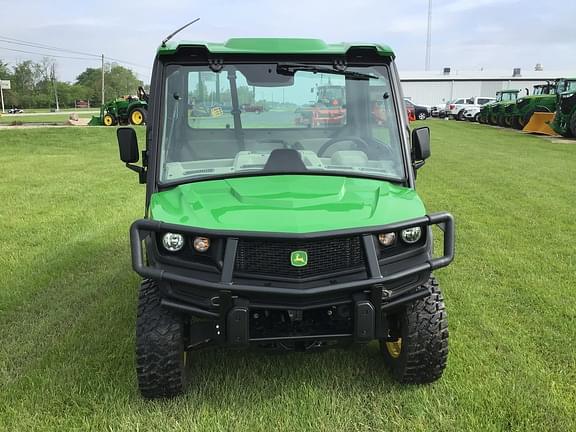 Image of John Deere XUV 835R equipment image 4