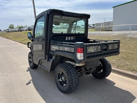Image of John Deere XUV 835M equipment image 2