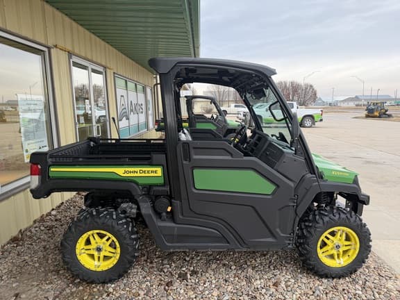 Image of John Deere XUV 835M equipment image 4