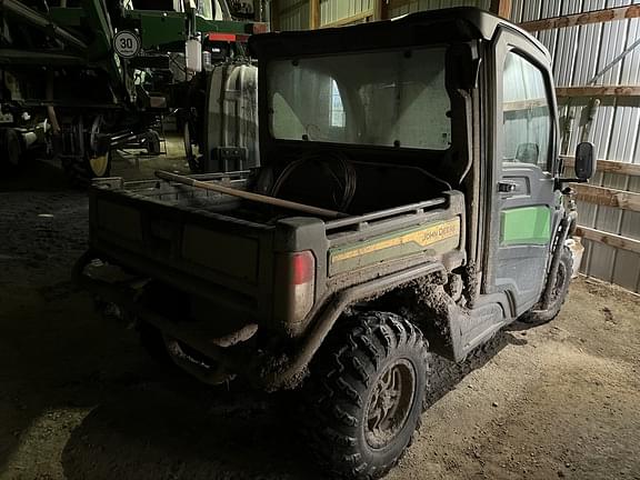 Image of John Deere XUV 835M equipment image 2