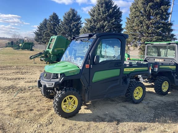 Image of John Deere XUV 835M equipment image 1