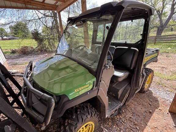 Image of John Deere XUV 835M equipment image 2