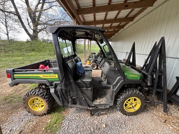 Image of John Deere XUV 835M equipment image 2