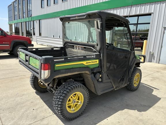 Image of John Deere XUV 835M equipment image 4