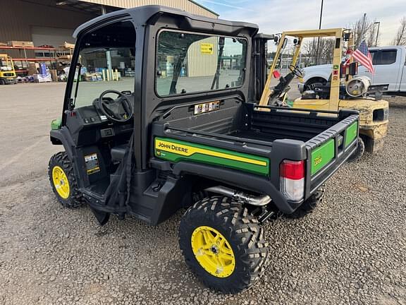 Image of John Deere XUV 835M equipment image 1