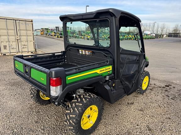 Image of John Deere XUV 835M equipment image 2