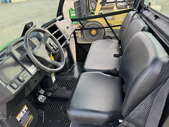 Image of John Deere XUV 835M equipment image 4