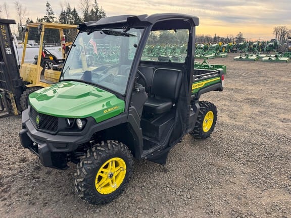 Main image John Deere XUV 835M