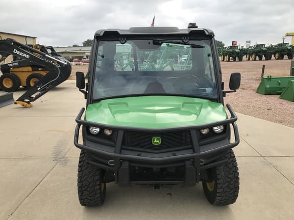 Image of John Deere XUV 835M equipment image 2