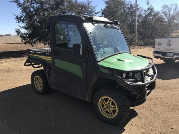 Image of John Deere XUV 835M equipment image 4