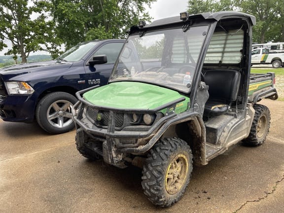 2023 John Deere XUV 835M Equipment Image0