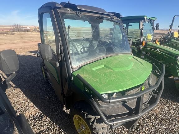 Image of John Deere XUV 835M equipment image 1