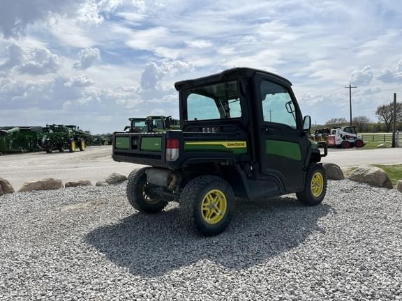 Image of John Deere XUV 835M equipment image 4