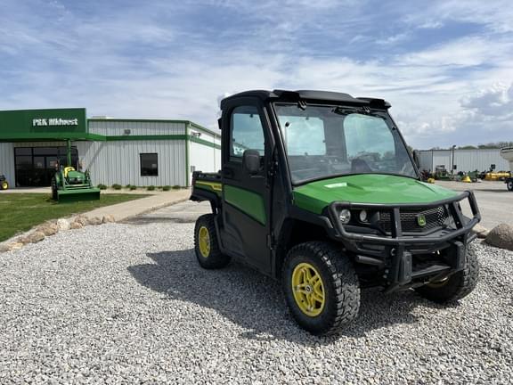 Image of John Deere XUV 835M equipment image 2