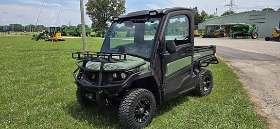 Image of John Deere XUV 835M equipment image 1
