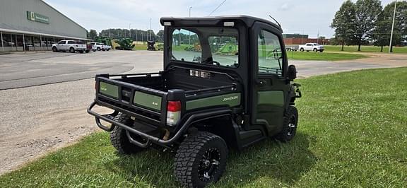 Image of John Deere XUV 835M equipment image 4