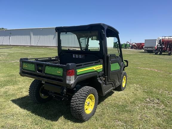 Image of John Deere XUV 835M equipment image 4