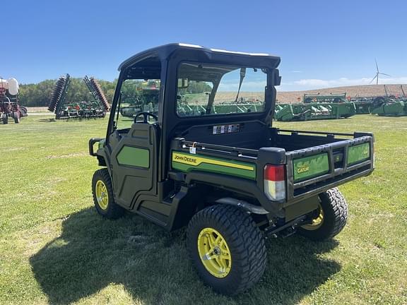 Image of John Deere XUV 835M equipment image 3