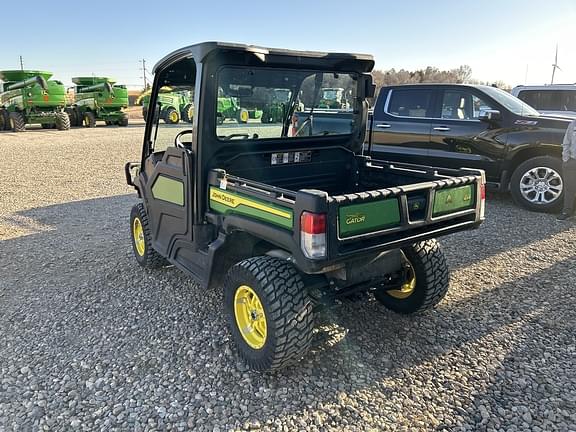 Image of John Deere XUV 835M equipment image 3