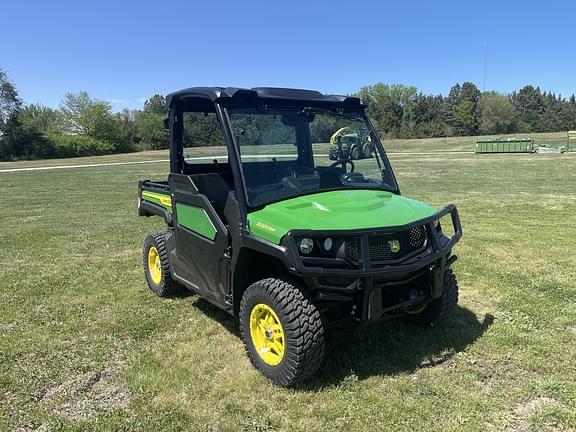 Image of John Deere XUV 835M Primary image