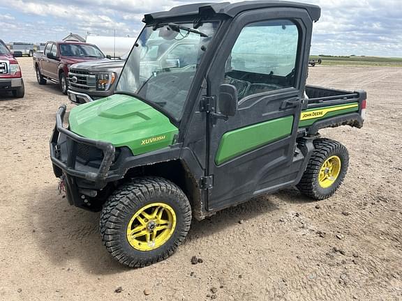 Image of John Deere XUV 835M Primary image