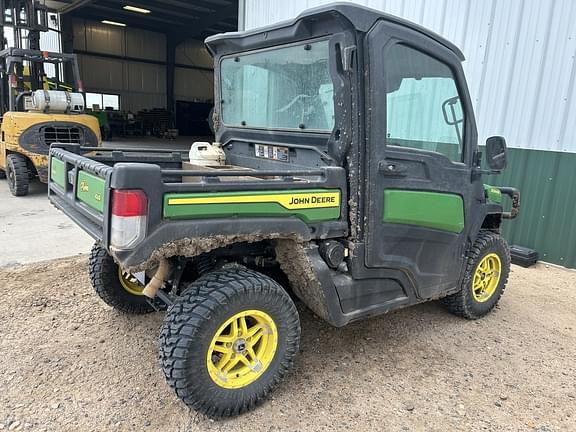 Image of John Deere XUV 835M equipment image 1