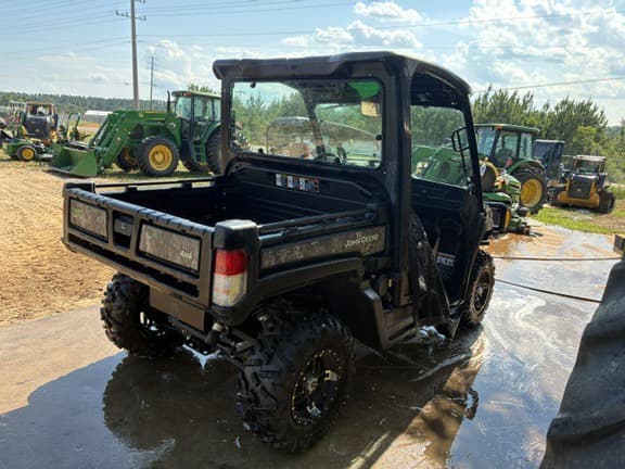 Image of John Deere XUV 835M equipment image 3