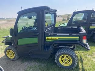 2023 John Deere XUV 835M Equipment Image0