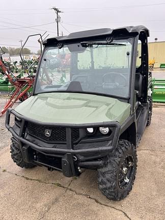 Image of John Deere XUV 835M equipment image 1