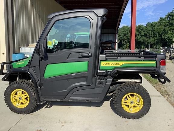 Image of John Deere XUV 835M equipment image 1