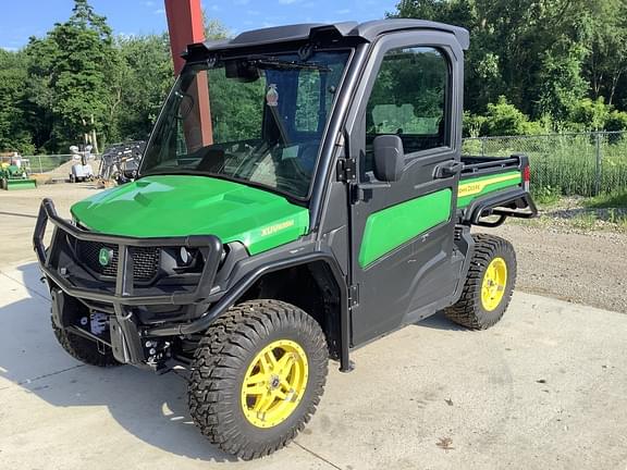 Image of John Deere XUV 835M Primary image