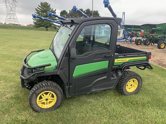 Image of John Deere XUV 835M Primary image