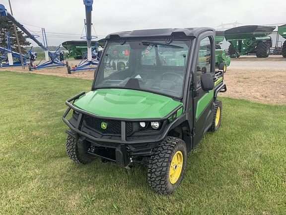 Image of John Deere XUV 835M equipment image 1