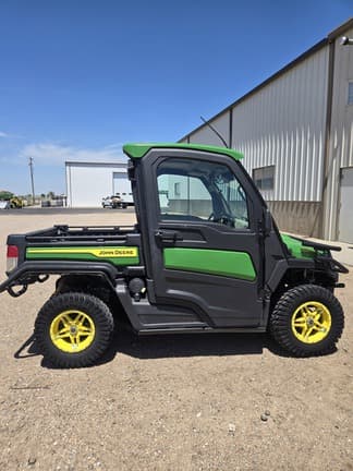 Image of John Deere XUV 835R Primary image