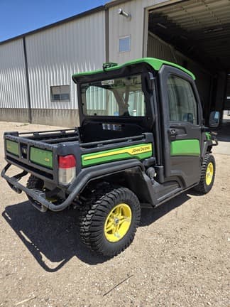 Image of John Deere XUV 835R equipment image 1