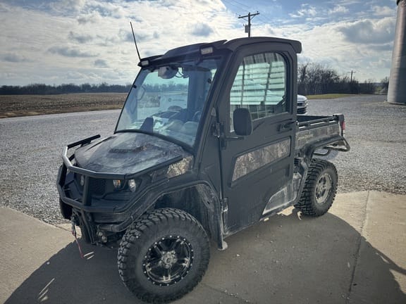 2023 John Deere XUV 835R Equipment Image0