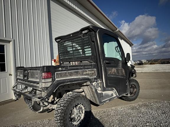 Image of John Deere XUV 835R equipment image 3