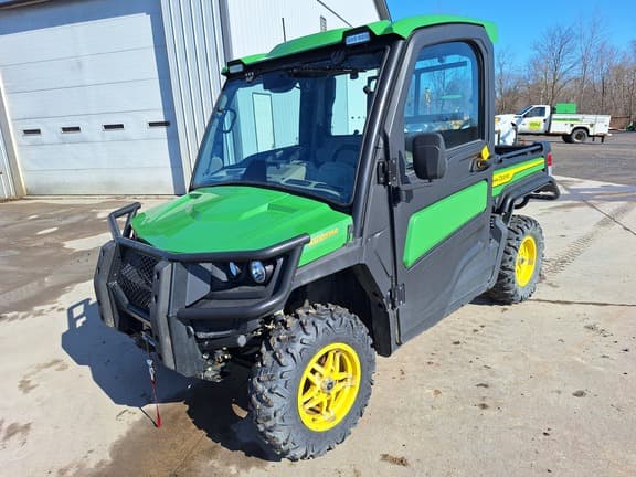 Image of John Deere XUV 835R Primary image