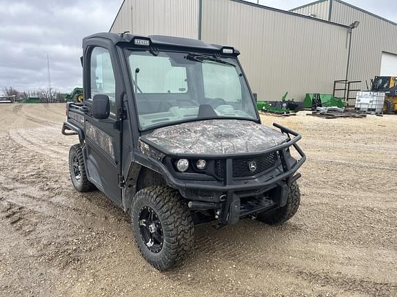 Image of John Deere XUV 835R equipment image 3