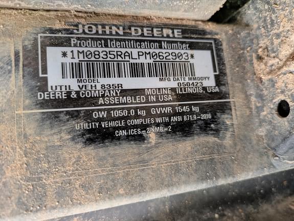 Image of John Deere XUV 835R equipment image 2