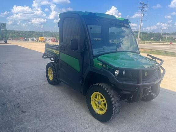 Image of John Deere XUV 835R equipment image 1