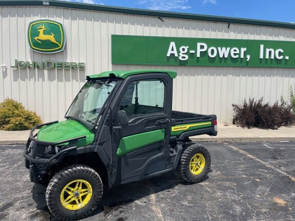 2023 John Deere XUV 835R Equipment Image0