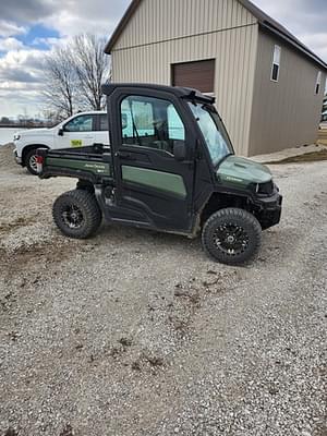 2023 John Deere XUV 835R Image