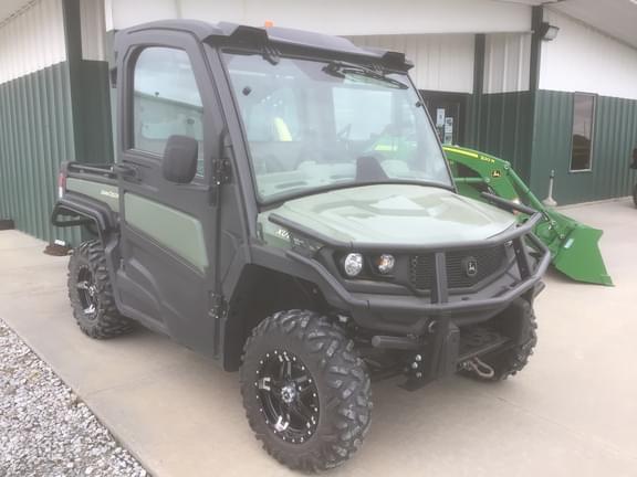 Image of John Deere XUV 835R Primary image
