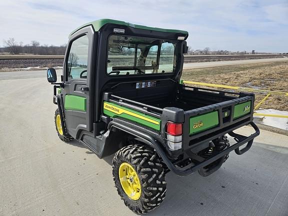 Image of John Deere XUV 835R equipment image 2