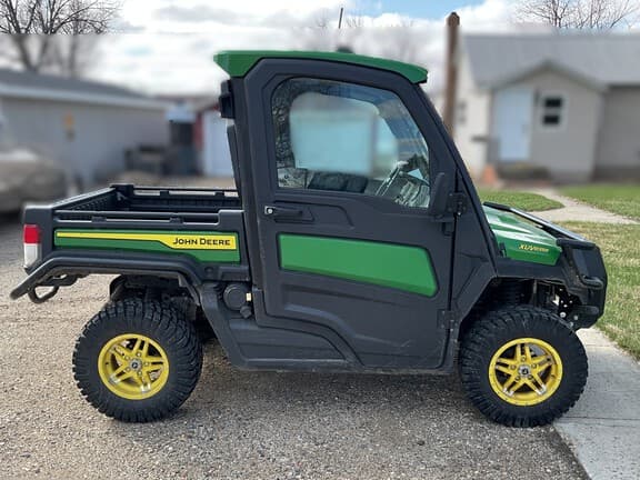 Image of John Deere XUV 835R Primary image