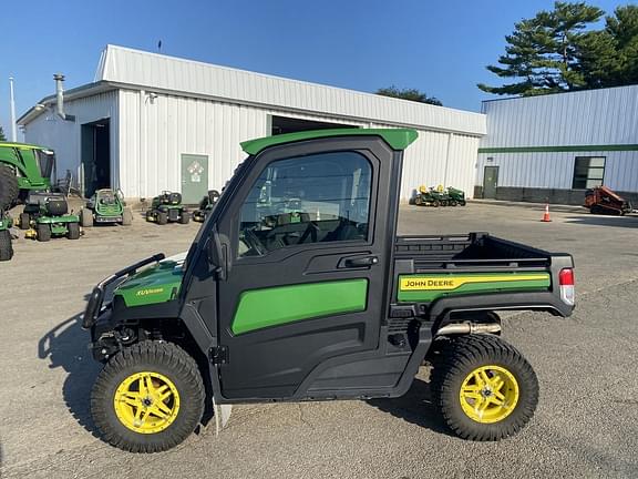 Image of John Deere XUV 835R equipment image 1