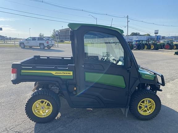 Image of John Deere XUV 835R equipment image 3